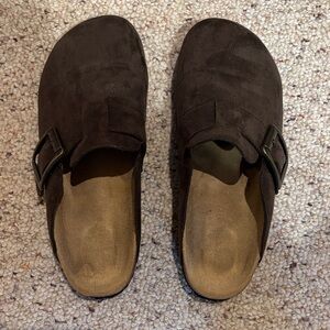 Women’s Madden Girl slip-on clog, brown, Size 8.5